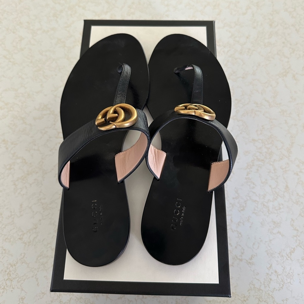Gucci Leather Thong Sandal with Double G - Picture 2 of 7